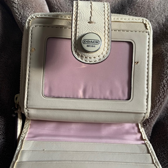 coach wallet small - Picture 2 of 4